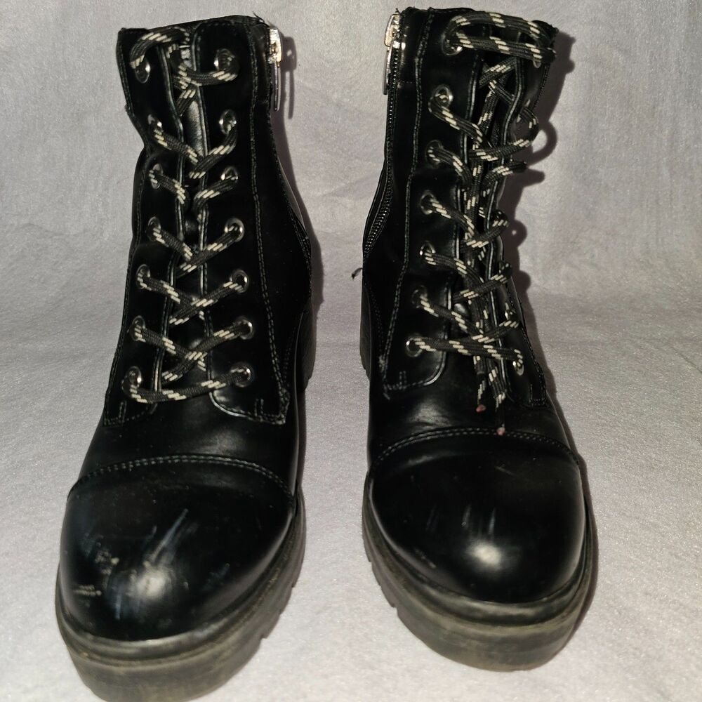 Nine West Combat Style Boots Size 7.5 women's Chunky sole, Grunge, Goth, Emo.